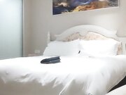 老狼出手必属精品【老头探花】今夜胯下长腿气质妹在呻吟，苗条可人一夜销魂