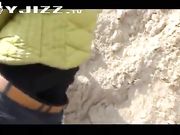 骚媳妇黑丝薄纱内衣约会单男野战玩3P