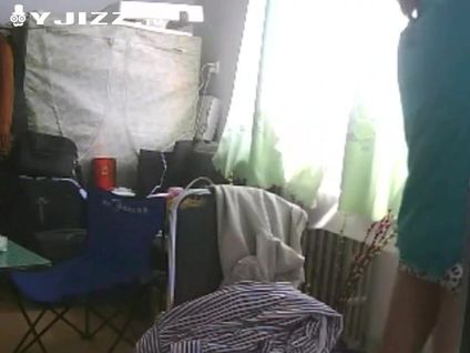 花了800元招嫖学生妹回家做爱 压抑了好久的欲望在快炮抽插中释放