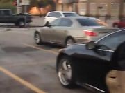 现实抓小三 还是原配厉害 不顾众人围观扒光小三一顿打