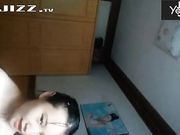 艺校美女最有潜质的师范高二美眉宿舍里直播抠逼自慰