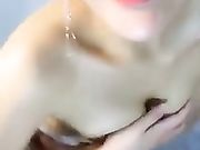 最近某聊天平台很火的范大小姐全裸大尺度诱惑2