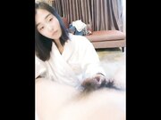 女神级商务美女嫩模酒店和土豪男开房,娇嫩性感又漂亮,男的要干她三次