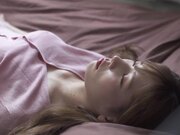 人妻になった幼馴染と中出数日間。 明里つむぎ1