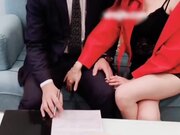 国产剧情～美女看房为了能便宜勾引销售操逼-口活伺候到位