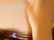 小哥高端会所享受年轻女技师的按摩服务，高颜值身材好活好棒