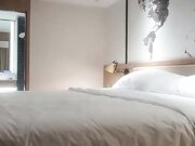 妹子长得和刘岩一样美啊，名副其实的女神级别美女，身材也很有料