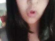 大奶萌妹子各种道具直播自慰 淫水满溢 自己还要尝一尝