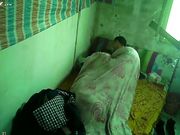 年轻妹子被大叔骗到宾馆大力强干