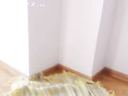 穿乞丐裤纹身的无毛可爱漂亮小美女直播露出白嫩的娇躯 真想干