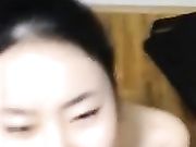初次微信约炮小美女 脱掉内裤发现原来是极品无毛天然小白虎 爽翻了