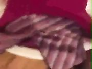 白嫩空姐3P前先把自己摸湿 然后两根大屌轮流骑