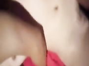 白嫩空姐3P前先把自己摸湿 然后两根大屌轮流骑