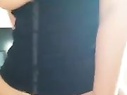 极品年轻素人打炮之前还要自己找一下G点 最后自拍操逼还要求打灯光拍清楚