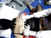 SM自拍剧情黑丝少妇阴道瘙痒找寒医生治疗原来是淫骚被医生绑着手脚大力操