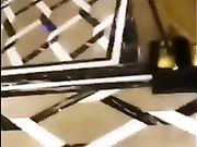 现在的主播花样真多在KTV里直播啪啪啪还高声淫叫 粉丝们快来舔逼