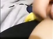 现在的主播花样真多在KTV里直播啪啪啪还高声淫叫 粉丝们快来舔逼