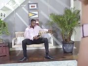 黑丝女喜欢每次和闺蜜男友偷情做爱的感觉 因为他的黑屌足够的长