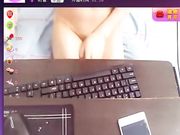 宝贝童童直播玩穴大秀 极品魔鬼身材让人看了血脉膨胀