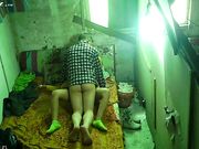 很会玩的民工大哥换着体位玩上面小姐 这两百块花的真值