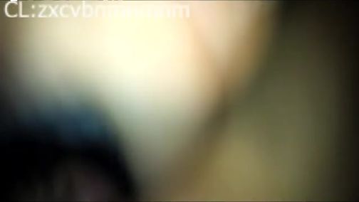 漂亮女在酒精刺激下脸蛋红红特淫荡 嫩屄一直在流水