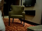 高价约个艺校拜金大学生美女酒店玩轻SM调教皮靴