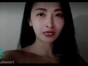 极品女神好心帮忙粉丝破处 无套抽插粉穴随便操 粉丝没忍住不小心居然内射我