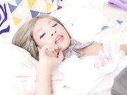 小可愛約拍，騷話連篇極度淫蕩勾引攝影師做愛